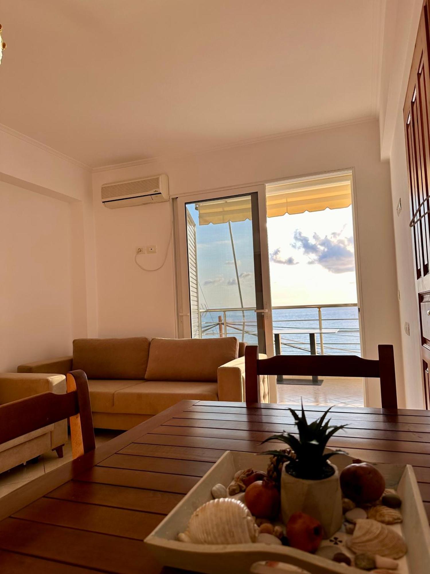 Fane'S Apartments Himare Ngoại thất bức ảnh