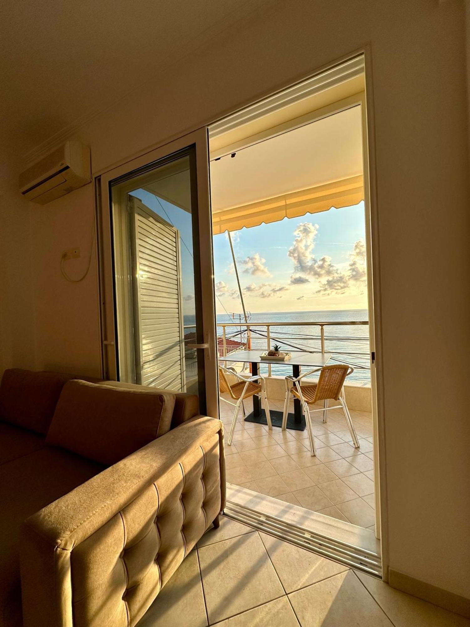 Fane'S Apartments Himare Ngoại thất bức ảnh
