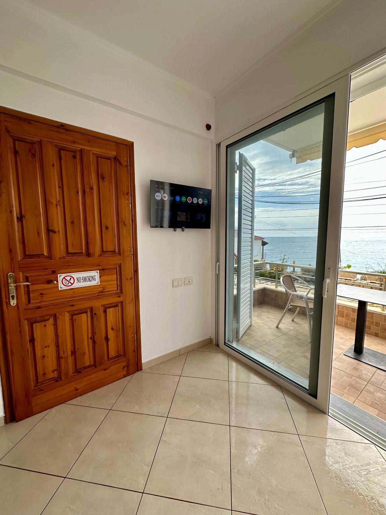 Fane'S Apartments Himare Ngoại thất bức ảnh