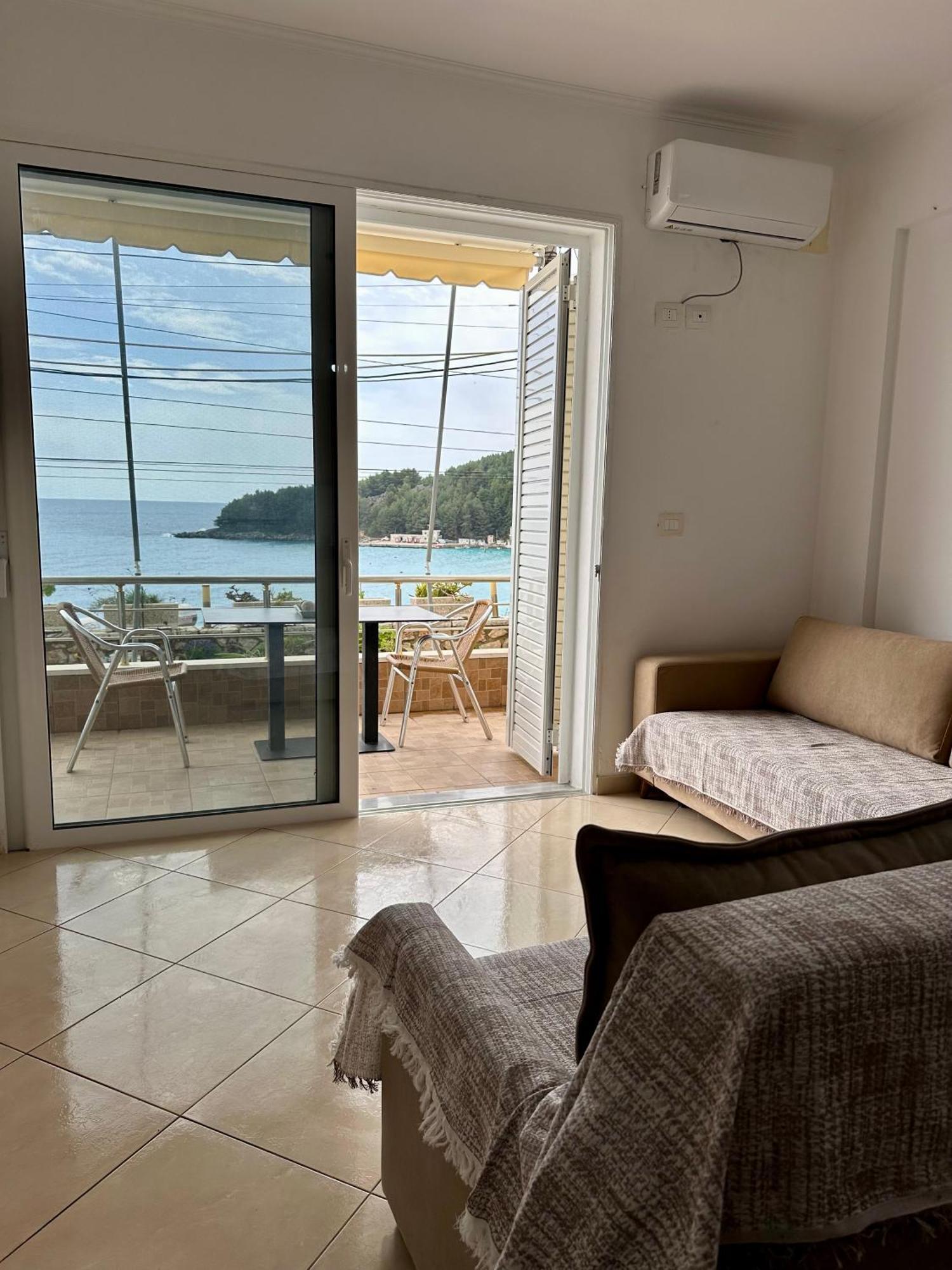 Fane'S Apartments Himare Ngoại thất bức ảnh