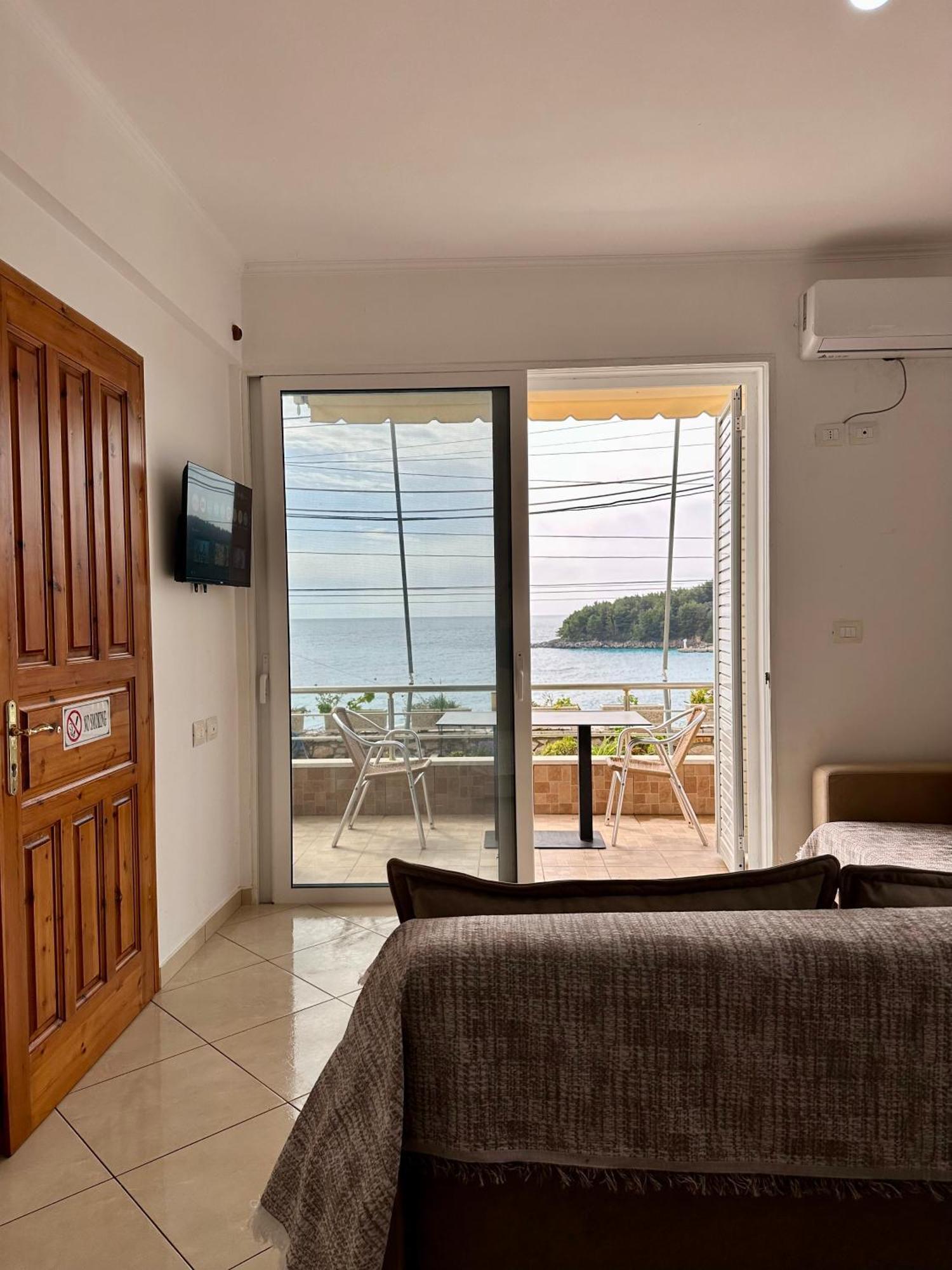Fane'S Apartments Himare Ngoại thất bức ảnh